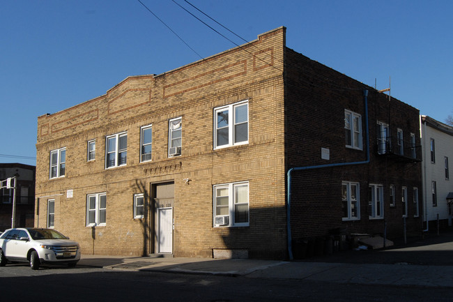 119-121 Bragaw Ave in Newark, NJ - Building Photo - Building Photo