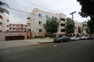 Angelina Apartments in Los Angeles, CA - Building Photo - Building Photo