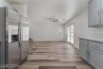 4355 Holden St in Las Vegas, NV - Building Photo - Building Photo