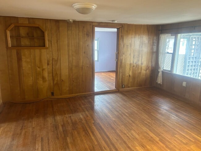 1301 E 9th Ave in Hutchinson, KS - Building Photo - Building Photo