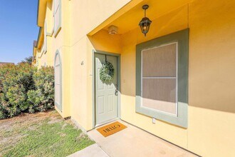 1000 Ranchway Dr in Laredo, TX - Building Photo - Building Photo
