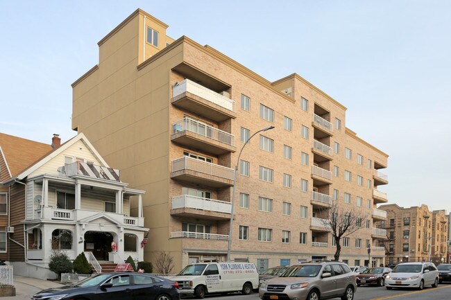 8686 Bay Pky in Brooklyn, NY - Building Photo - Building Photo