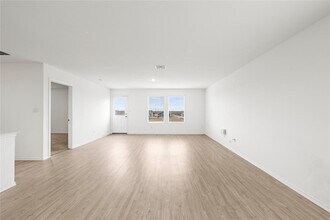 11200 Loch Erie Cv in Mustang Ridge, TX - Building Photo - Building Photo