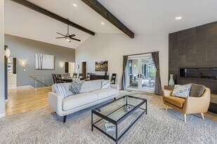 1261 Westview Dr in Boulder, CO - Building Photo