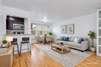 310 70th St in Guttenberg, NJ - Foto de edificio - Building Photo