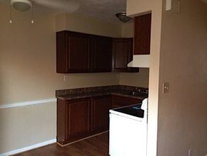 9635 Salem St-Unit -2 in Norfolk, VA - Building Photo - Building Photo