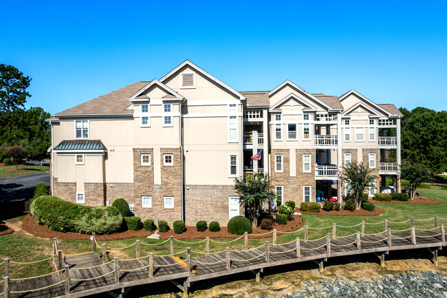 104 Pier 33 Dr in Mooresville, NC - Foto de edificio - Building Photo