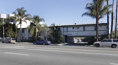 Laurel Cyn 6820 in North Hollywood, CA - Foto de edificio - Building Photo