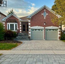 171 Shaftsbury Ave in Richmond Hill, ON - Building Photo