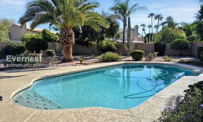 6807 E Evans Dr in Scottsdale, AZ - Building Photo