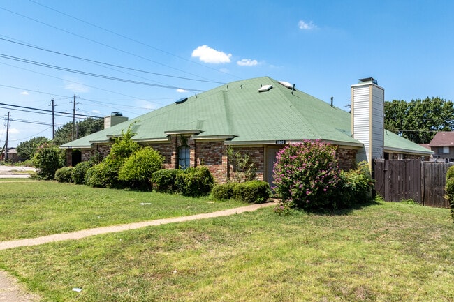 11803-11805 Garden Terrace Dr