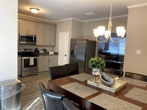 2788 Laurel Ridge Cir in Atlanta, GA - Building Photo - Building Photo