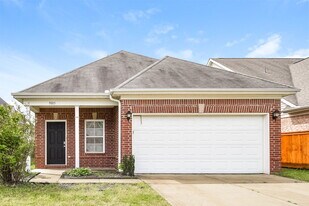 9885 White Poplar Dr in Olive Branch, MS - Building Photo