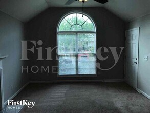 138 Village Dr in Calera, AL - Foto de edificio - Building Photo