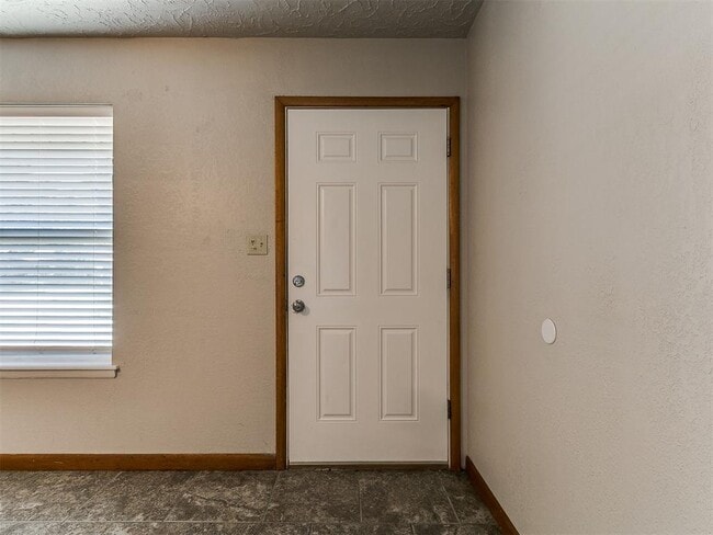 212 S Mercedes Dr in Norman, OK - Building Photo - Building Photo