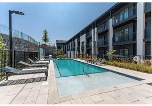 600 E Trinity Ln, Unit 111 in Nashville, TN - Building Photo