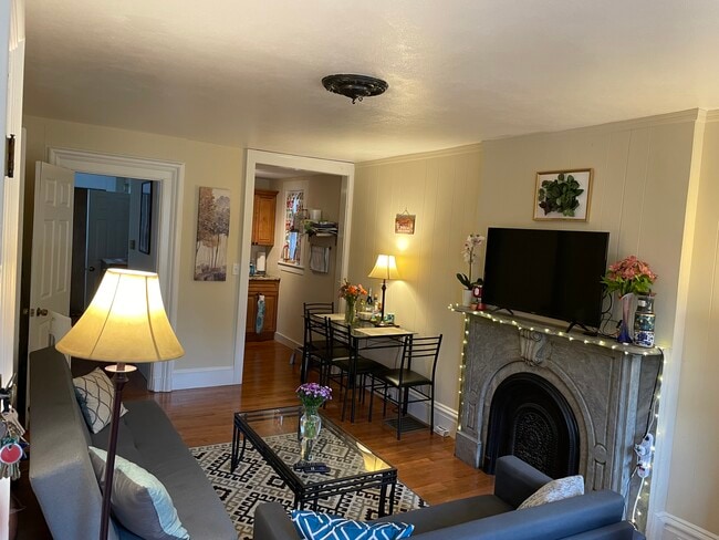 32 Pearl St, Unit 1 in New Haven, CT - Foto de edificio - Building Photo