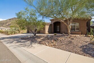 13945 E Gail Rd in Scottsdale, AZ - Building Photo - Building Photo
