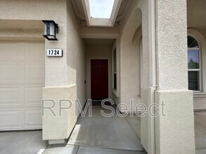 1724 Magenta Dr in Roseville, CA - Building Photo - Building Photo