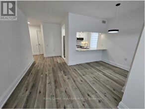 85 Bloor St E in Toronto, ON - Building Photo - Building Photo