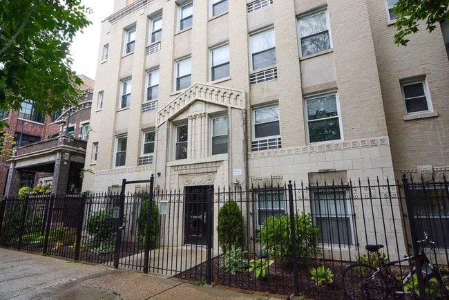 property at 1850 N Humboldt Blvd