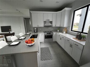 205 NW 6th Terrace in Cape Coral, FL - Building Photo - Building Photo