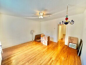223 6th St SE in Washington, DC - Building Photo - Building Photo
