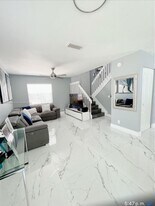 6450 Fern St in Margate, FL - Building Photo