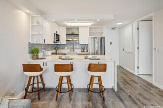 411 Hobron Ln in Honolulu, HI - Building Photo - Building Photo