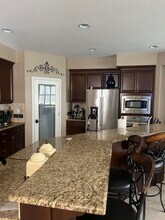 5828 Melones Way in Stockton, CA - Building Photo - Building Photo