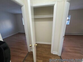 75 Gardner St, Unit 8B in Boston, MA - Building Photo - Building Photo