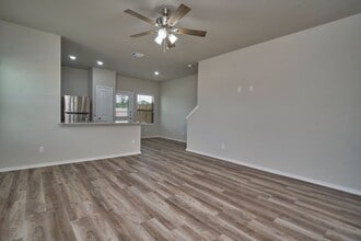 478 Abigail Aly in San Antonio, TX - Building Photo - Building Photo