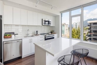 The Royals in North Vancouver, BC - Building Photo - Building Photo