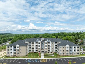 The Somerset at Montgomery in Skillman, NJ - Foto de edificio - Building Photo