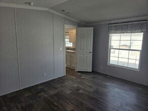 7263 Greenbrier Village Rd in Lakeland, FL - Building Photo - Building Photo