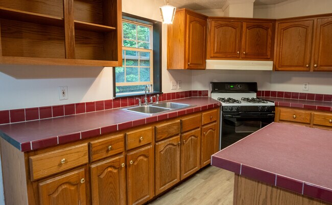 10964 N Mackinaw Hwy in Carp Lake, MI - Building Photo - Building Photo
