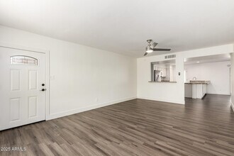 1656 E Bishop Dr in Tempe, AZ - Building Photo - Building Photo