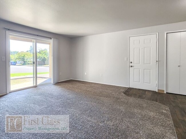 1285 NW 183rd Ave in Beaverton, OR - Building Photo - Building Photo