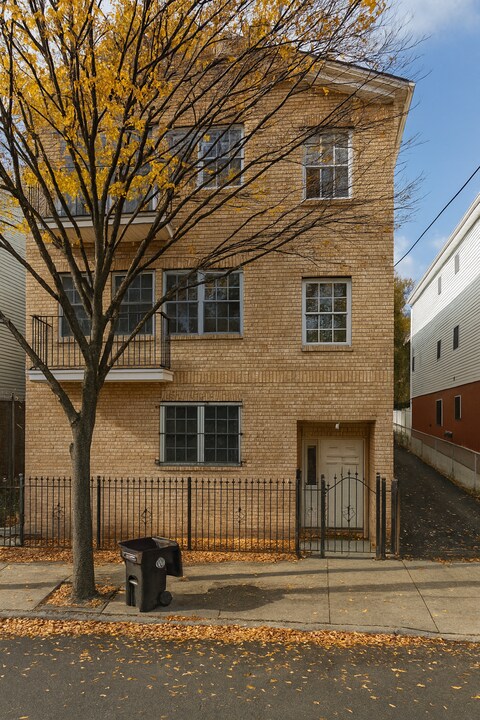 17 Norfolk St in Newark, NJ - Foto de edificio