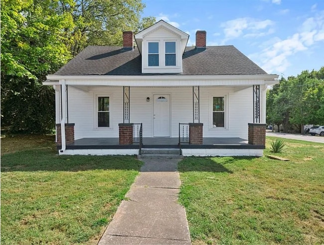 property at 629 Jackson St