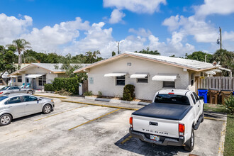 1973-1979 NE 4th St in Deerfield Beach, FL - Building Photo - Building Photo