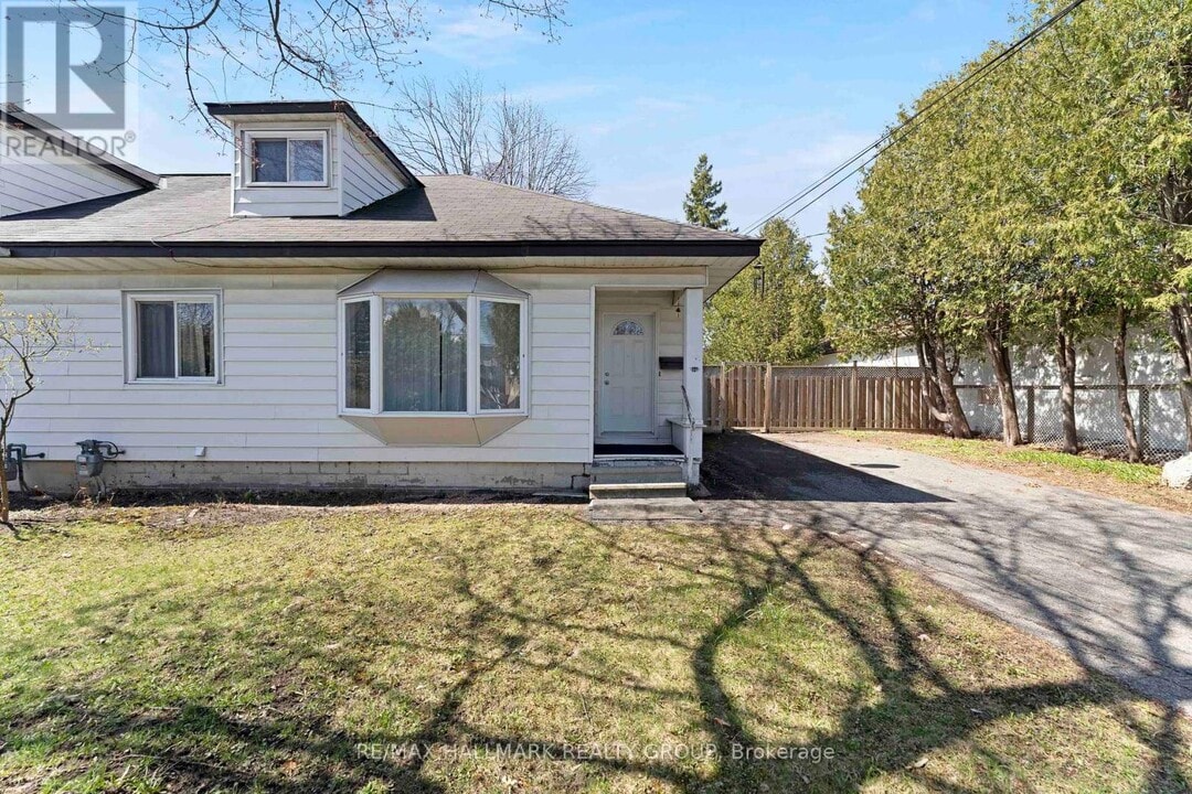984 Miss Ottawa St in Ottawa, ON - Building Photo