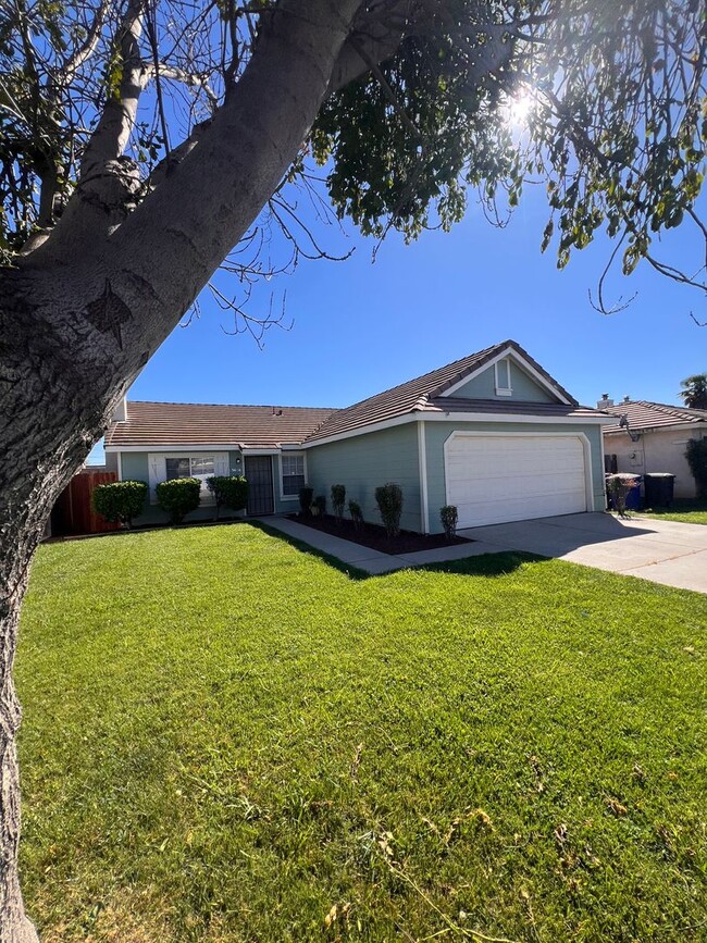 3616 Bayboro Dr in Modesto, CA - Building Photo - Building Photo