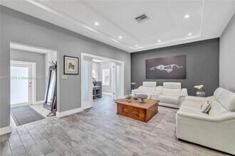 2263 SW 12th St in Miami, FL - Building Photo - Building Photo