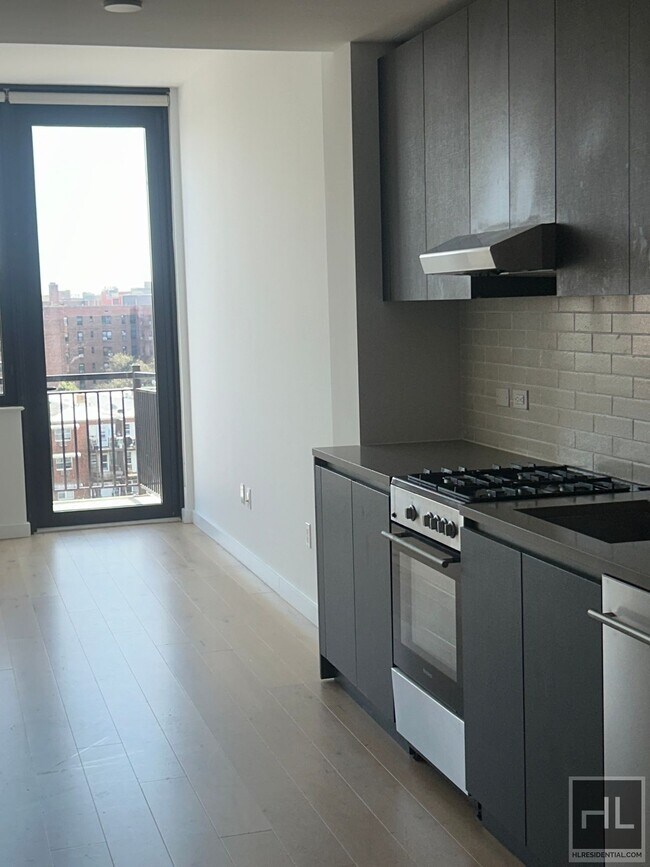 NORTHERN BOULEVARD in Queens, NY - Building Photo - Building Photo