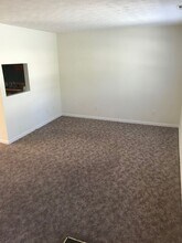 1945 Padgett Dr in Austell, GA - Building Photo - Building Photo