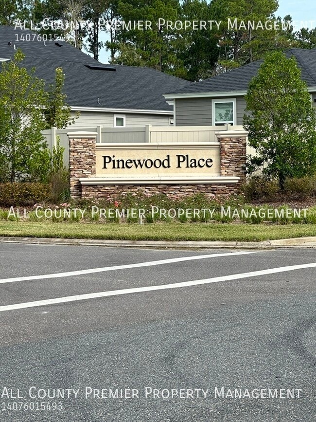 3015 Lucille Ln in Middleburg, FL - Building Photo - Building Photo