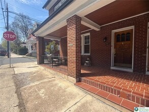 1132 Mahantongo St in Pottsville, PA - Building Photo - Building Photo