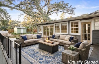 2014 Golf Terrace Dr in Tallahassee, FL - Foto de edificio - Building Photo