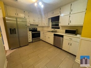 235 Williamsburg Way in Fayetteville, GA - Building Photo - Building Photo